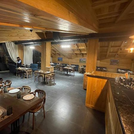 Le Chalet Mont And Restaurant Chorwoq Kültér fotó