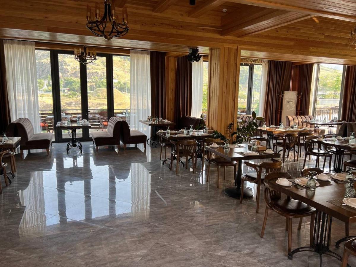 Le Chalet Mont And Restaurant Chorwoq Kültér fotó